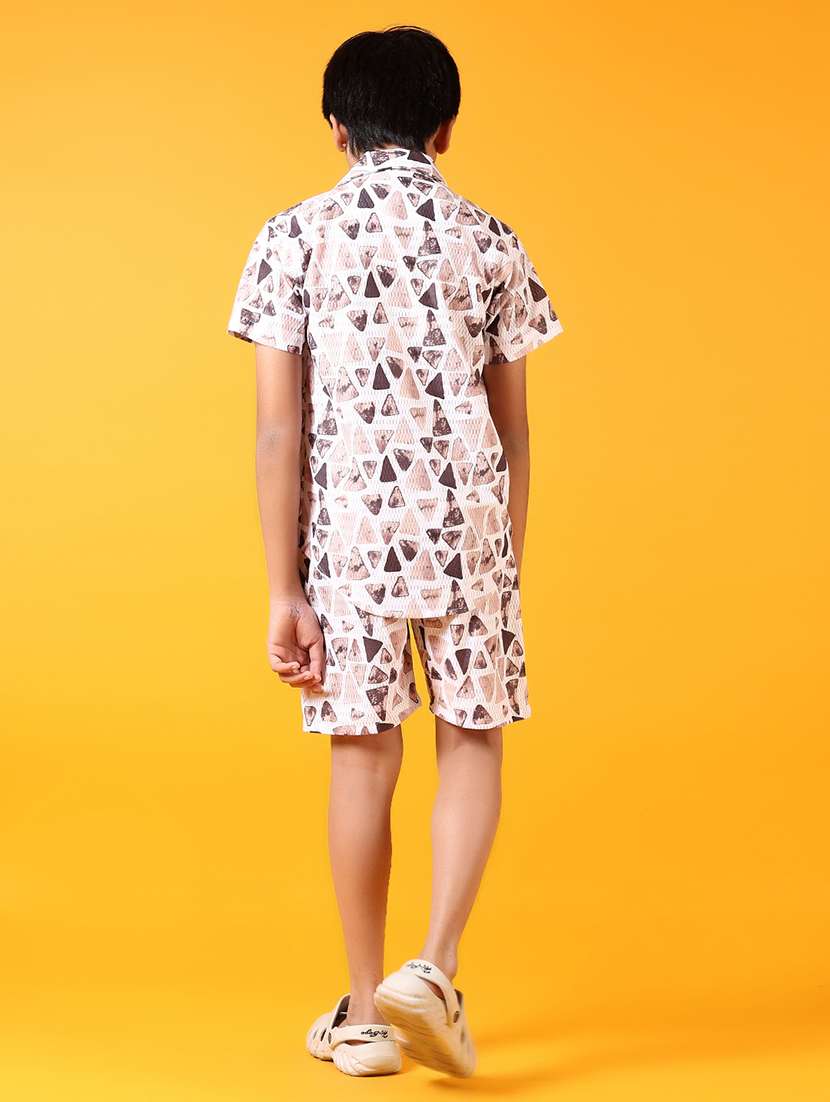 boys printed short sleeve co-ords set - 21699632 - Standard Image - 2