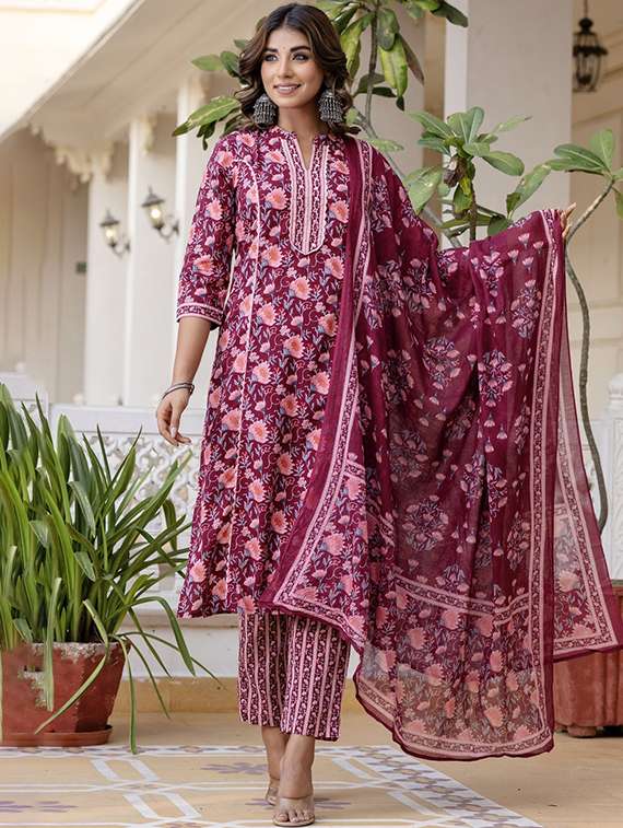 women floral three quarter sleeve suit set