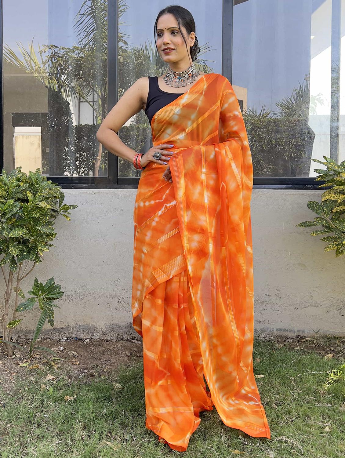 women stripes printed saree with blouse - 21703325 - Zoom Image - 0
