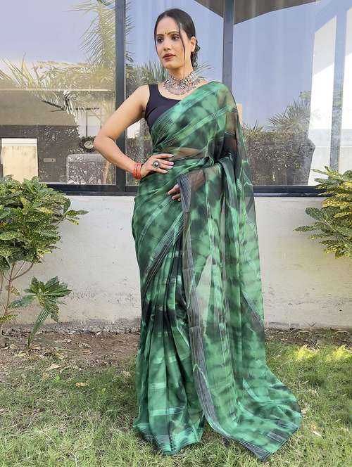 women stripes printed saree with blouse - 21703329 - Standard Image - 0