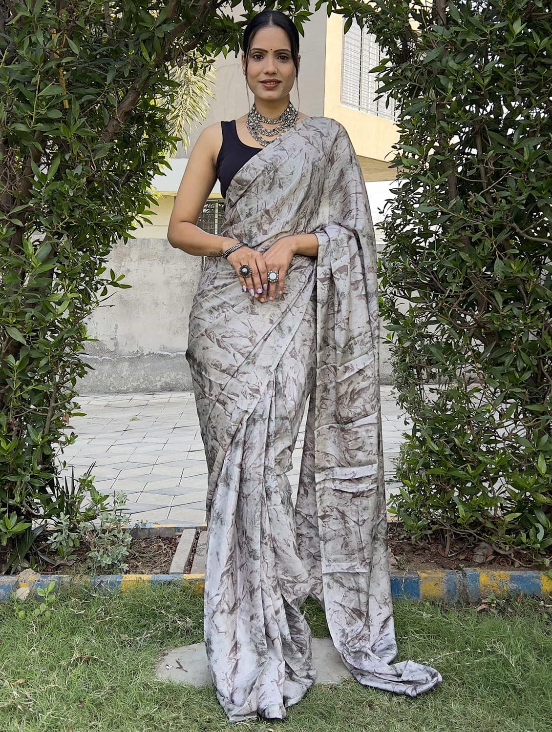 women grey printed saree with blouse - 21703349 - Zoom Image - 0