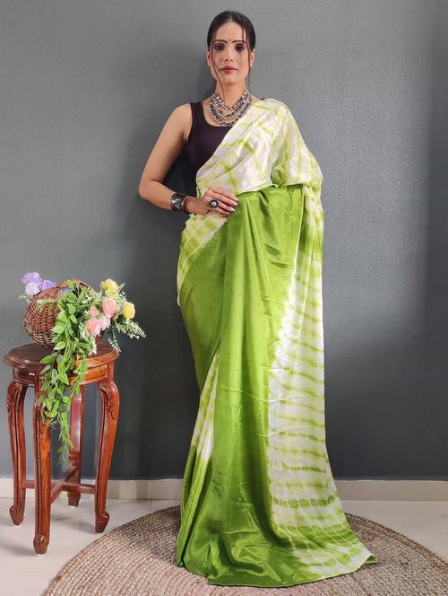 women tie & dye printed saree with blouse - 21703354 - Standard Image - 0