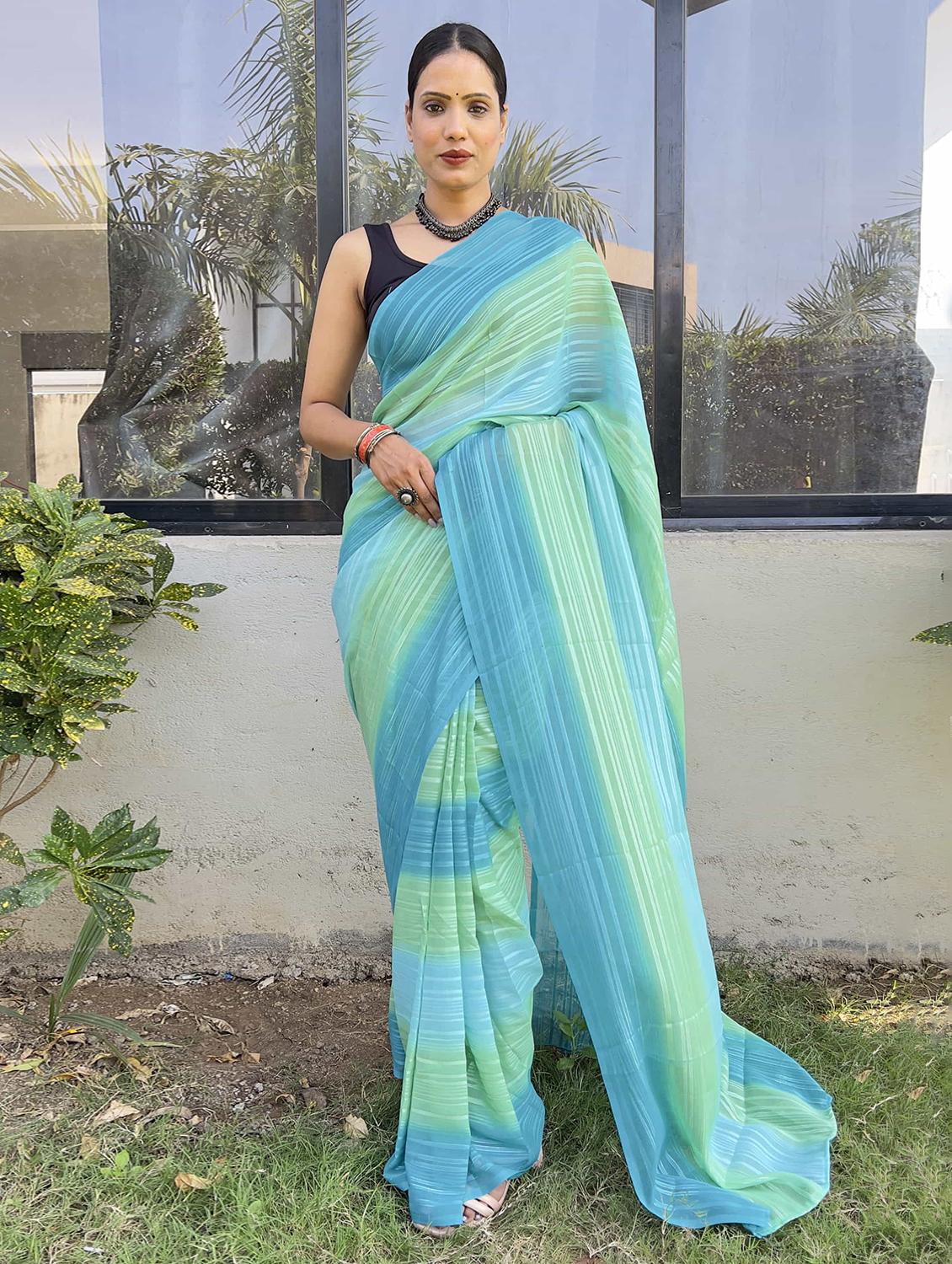 women stripes printed saree with blouse - 21703366 - Zoom Image - 0