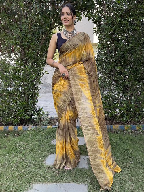 women yellow printed saree with blouse - 21703395 - Standard Image - 0