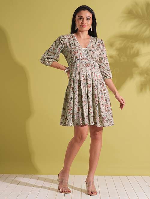 globus women grey v-neck puff sleeves paisley print lace insert pleated a-line fusion dress - 21704492 -  Standard Image - 0
