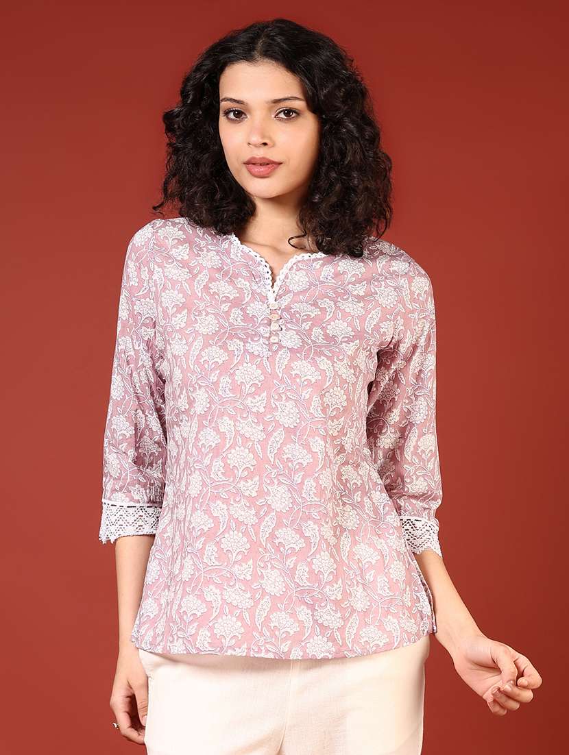 women printed three quarter sleeves short kurti