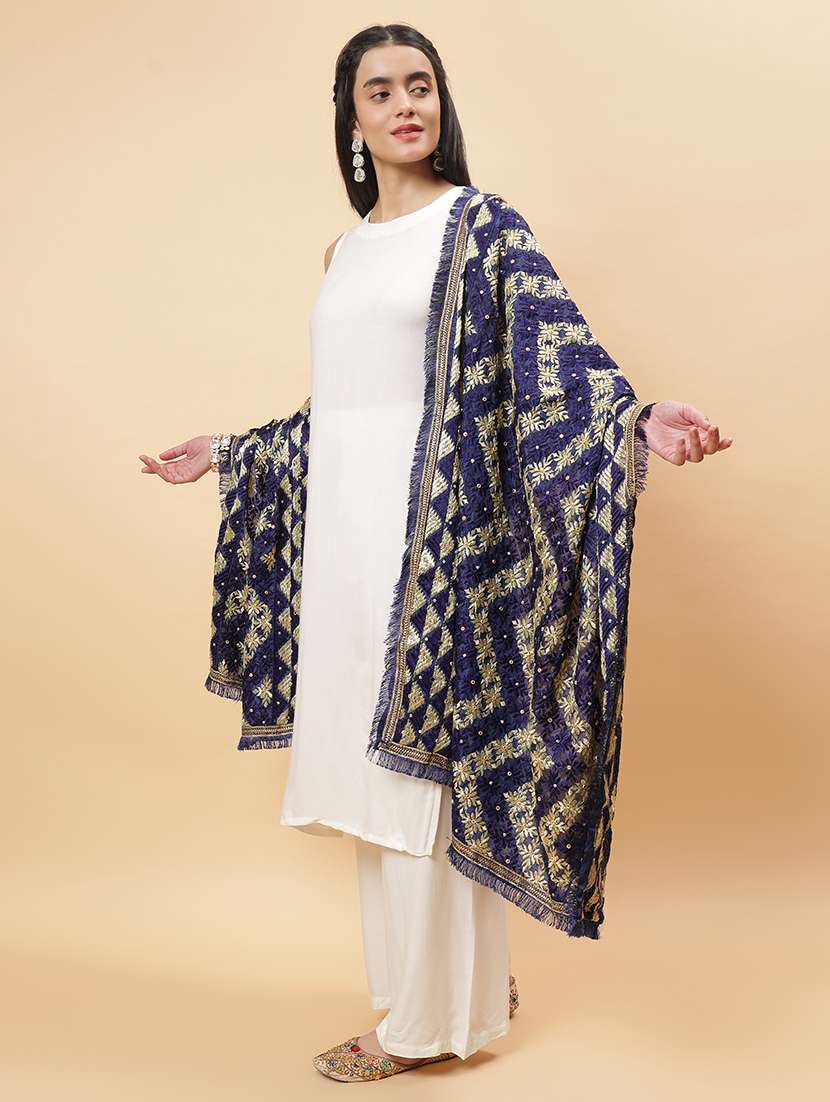 women phulkari dupatta with mirror work - 21707695 -  Standard Image - 2