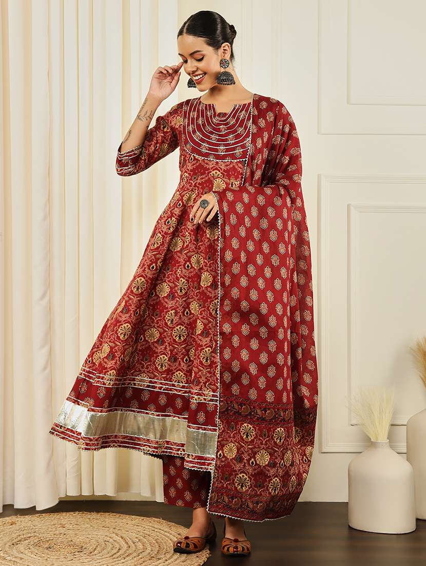 women floral kurta pant set with dupatta - 21708795 - Zoom Image - 0