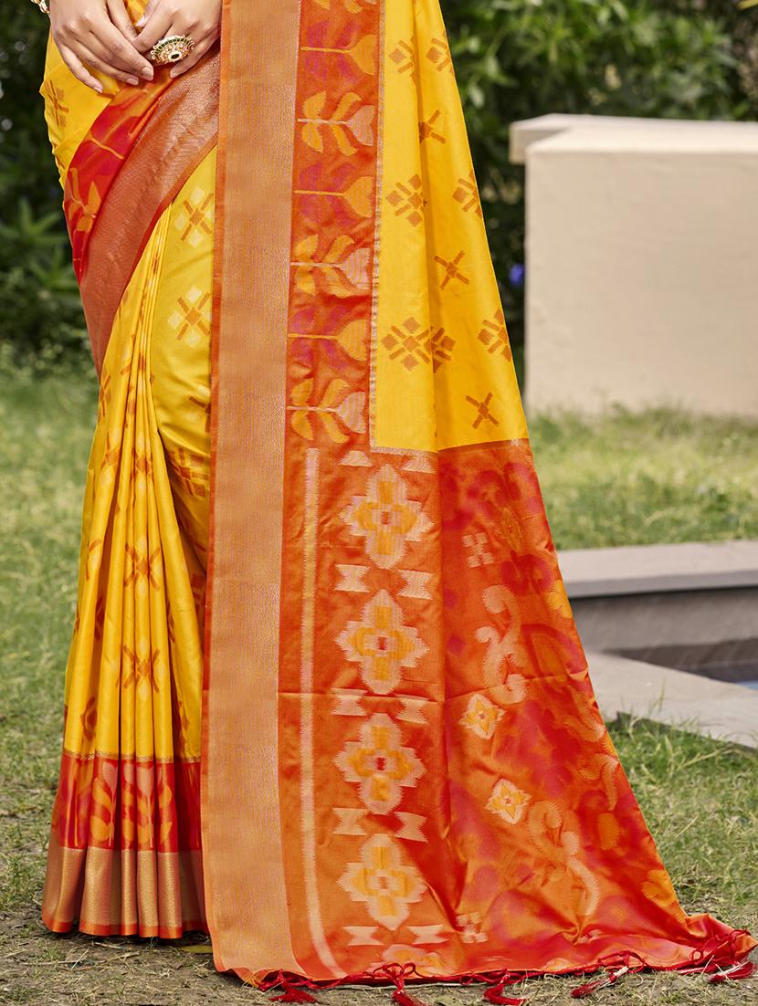 women self design bordered saree with blouse - 21708893 - Standard Image - 2