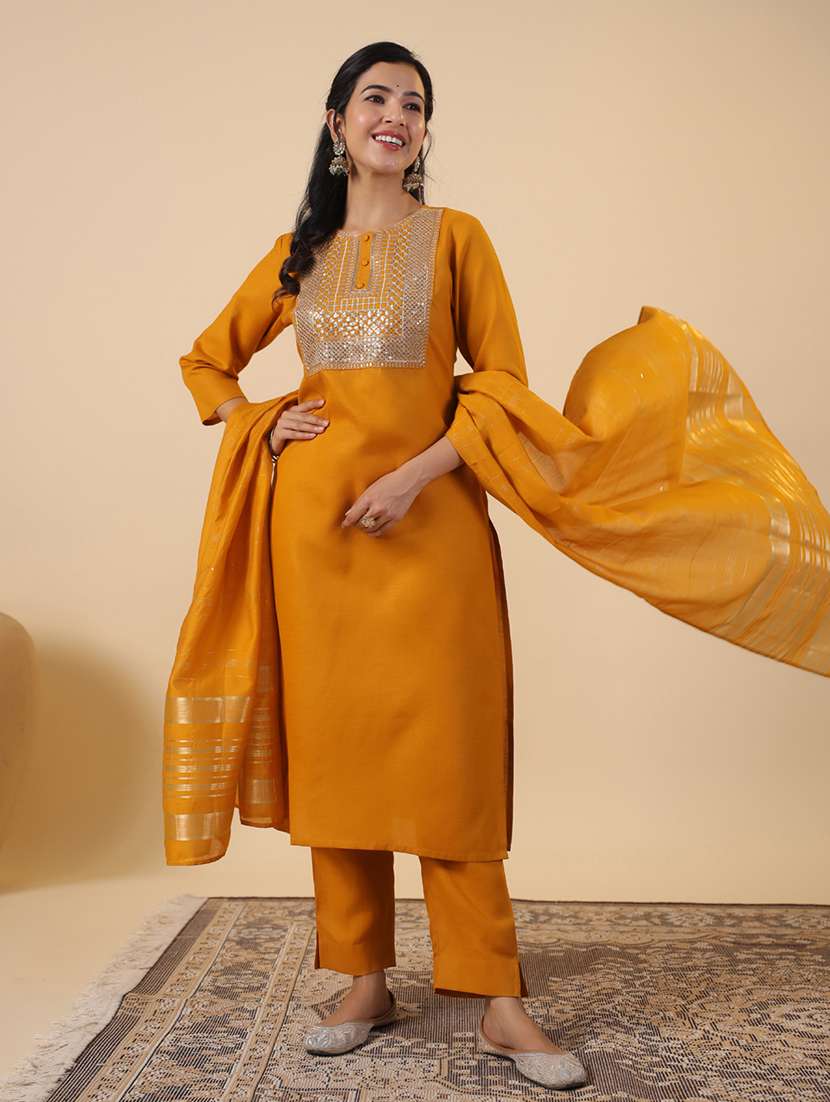 women three quarter sleeve kurta pant with dupatta set - 21709486 - Standard Image - 2
