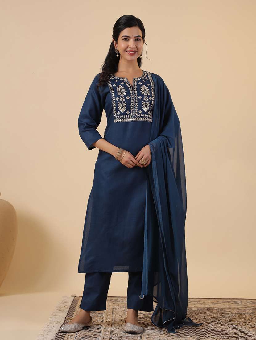 women three quarter sleeve kurta pant with dupatta set