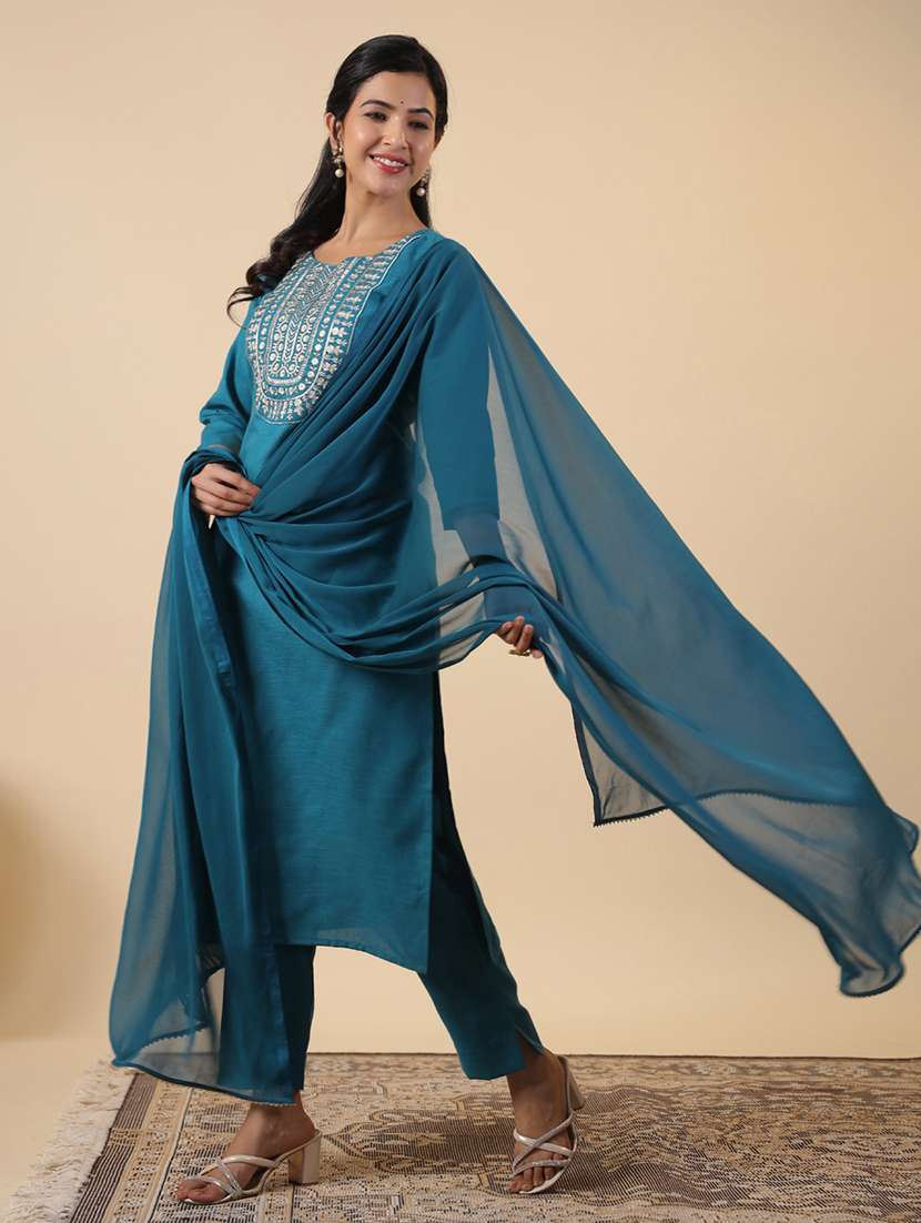 women three quarter sleeve kurta pant with dupatta set - 21709504 -  Standard Image - 2