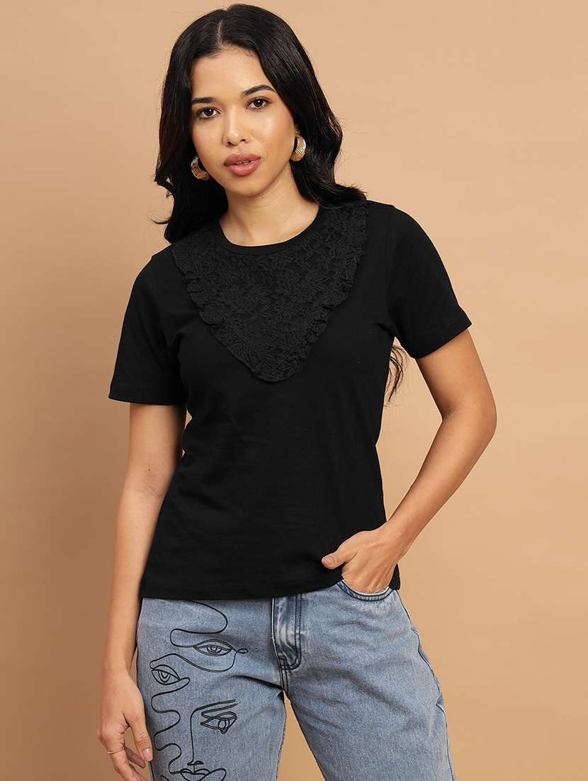 women solid lace detailed short sleeves t-shirt