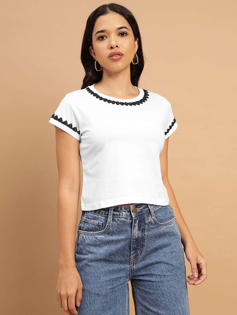 women embellished short sleeves crop t-shirt