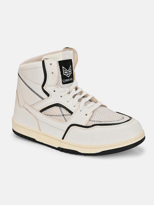 men white lace up sneakers - 21710949 -  Standard Image - 0