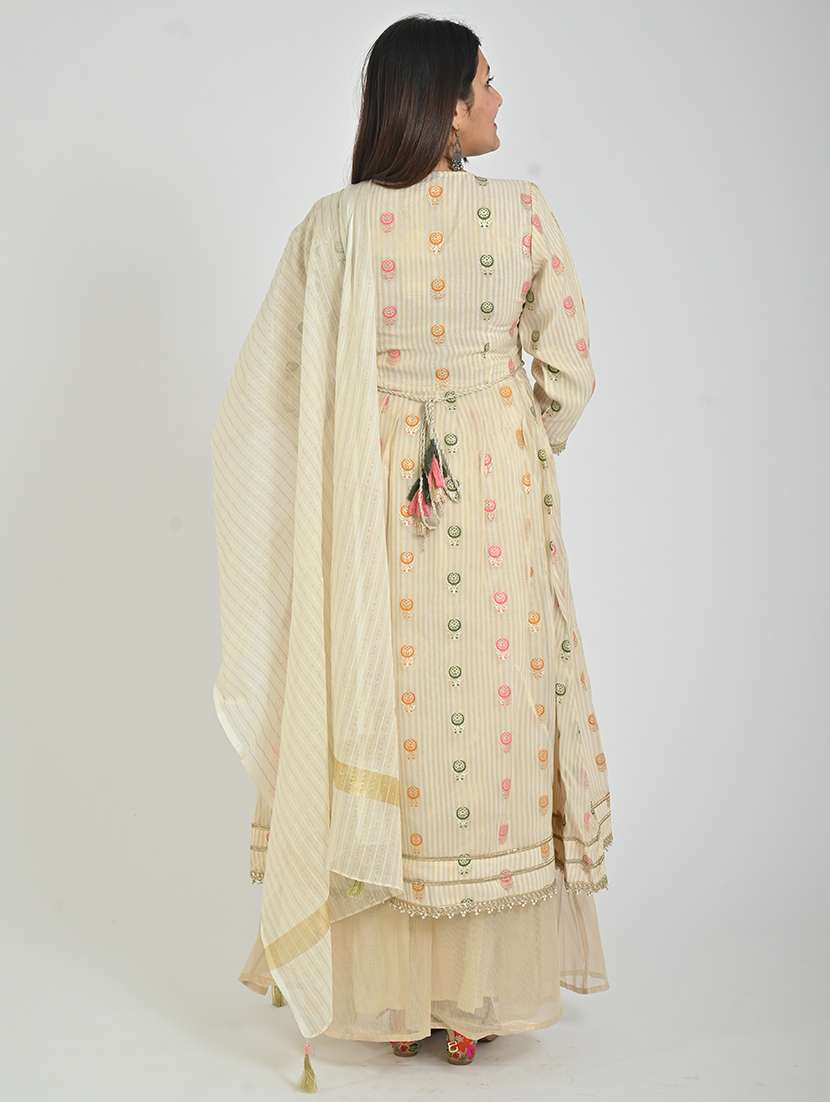 women three quarter sleeve kurta palazzo with dupatta set - 21712229 -  Standard Image - 2