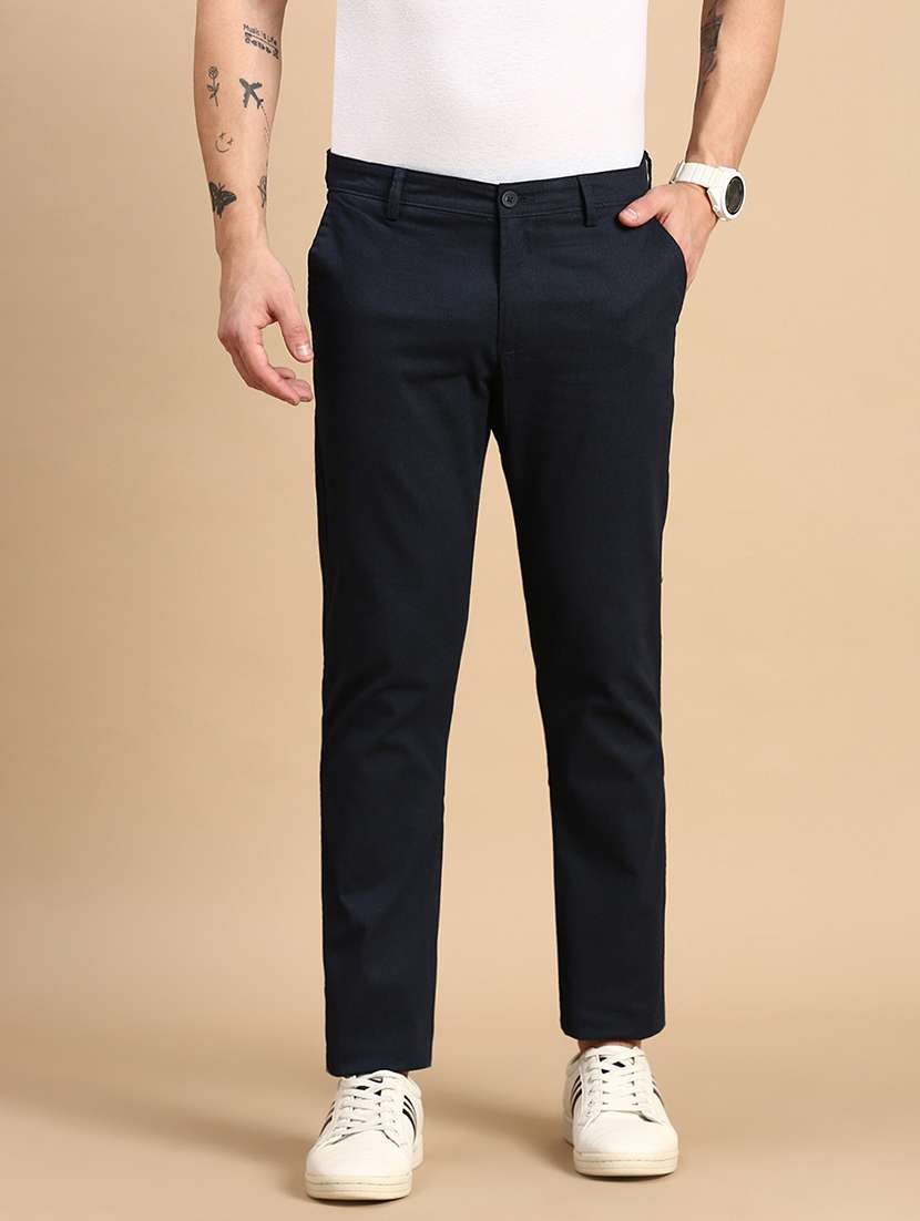 men solid mid rise chinos 