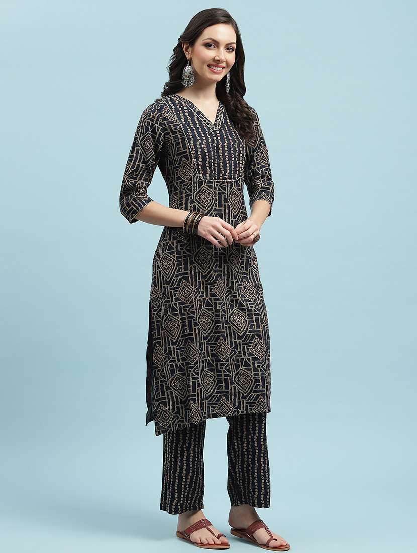 women three quarter sleeve kurta pant with dupatta set - 21714285 -  Standard Image - 2