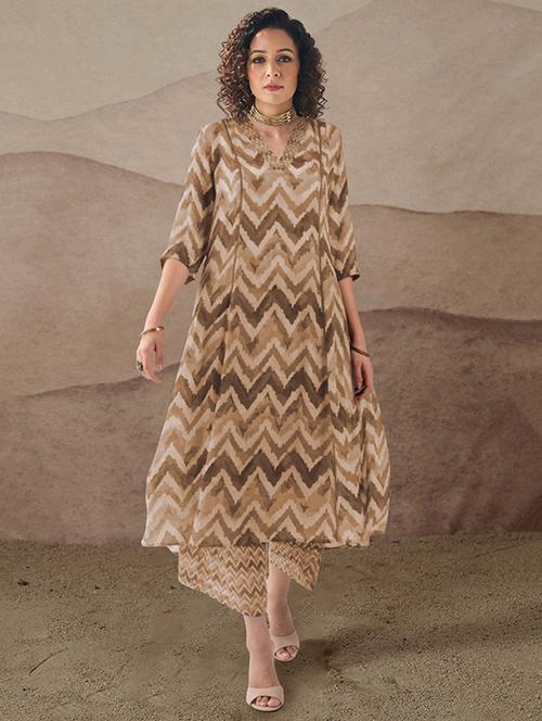 women chevron printed v-neck a-line kurta with palazzos - 21715114 -  Standard Image - 0
