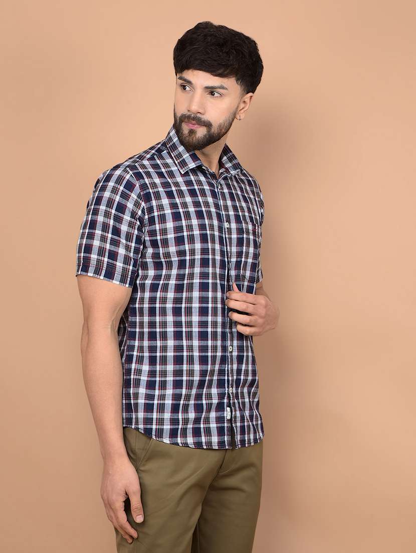 men short sleeves checkered casual shirt - 21716266 -  Standard Image - 2