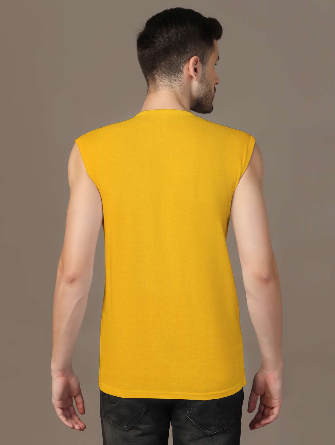 men sleeveless plain t-shirt - 21717604 - Standard Image - 2