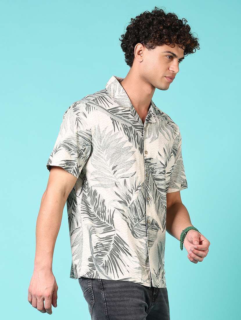 men printed short sleeve casual shirt - 21717943 -  Standard Image - 2