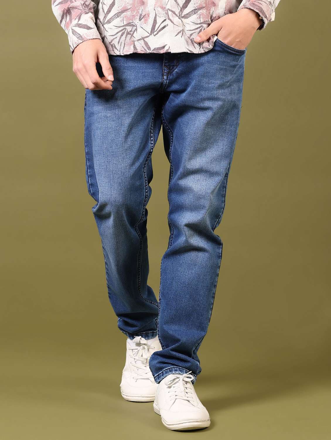 men washed mid rise jeans - 21718079 -  Standard Image - 2