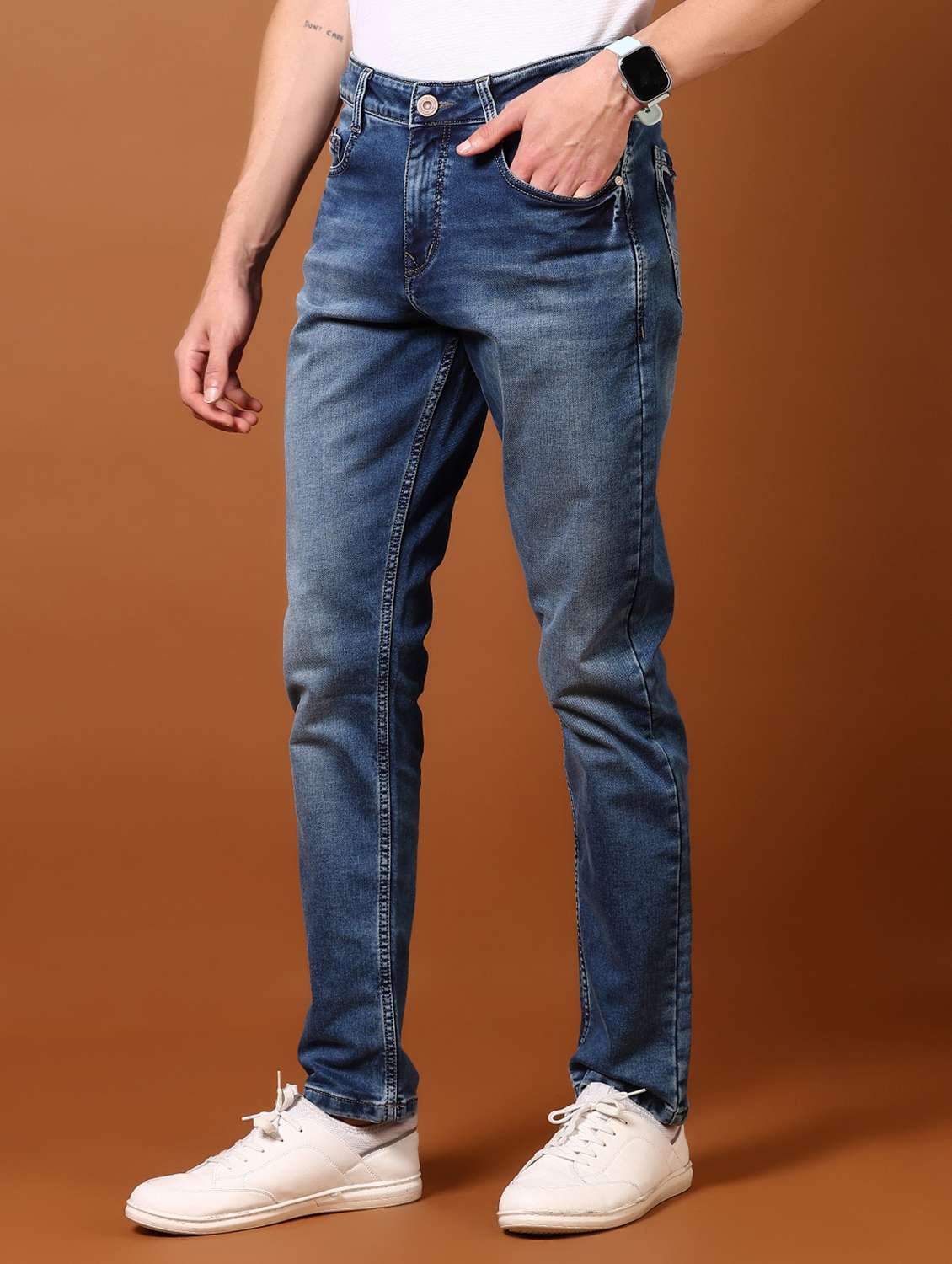 men washed mid rise jeans - 21718083 -  Standard Image - 2