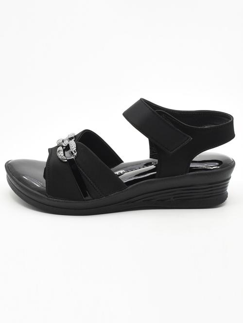 women solid back strap sandals - 21718214 -  Standard Image - 0