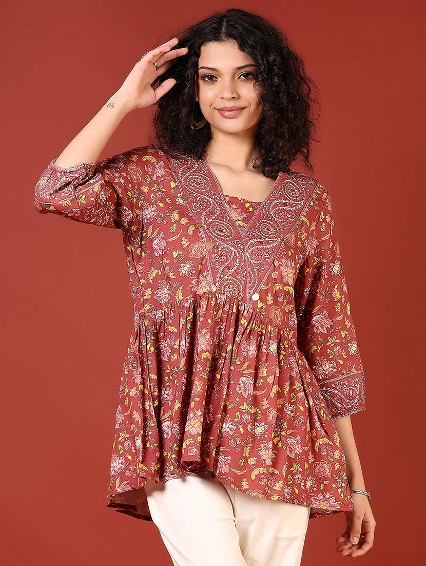 women three quarter sleeve flared kurti - 21718443 - Zoom Image - 0