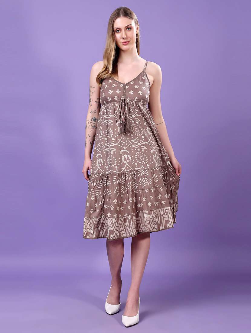 women printed shoulder strap tiered dress