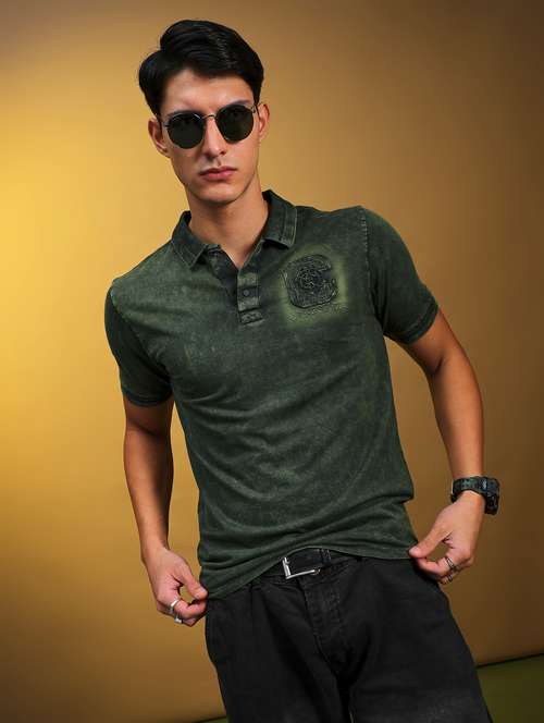men self designed short sleeves polo t-shirt - 21719976 - Standard Image - 0