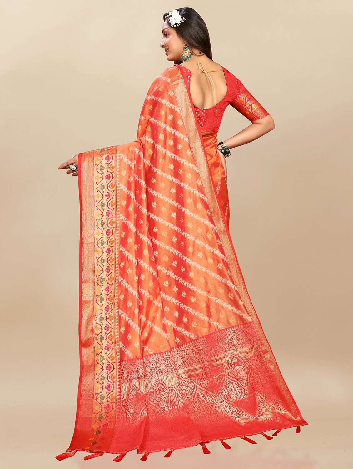 women self design banarasi silk saree with blouse - 21720840 - Standard Image - 2