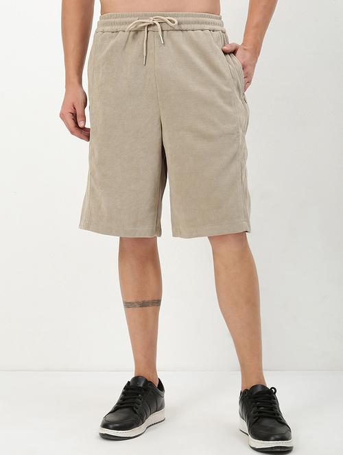 men mid rise solid shorts - 21721341 - Standard Image - 0