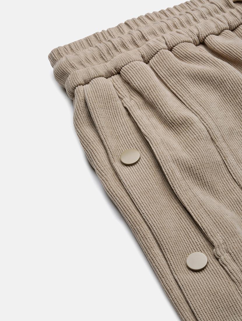 men mid rise solid shorts - 21721341 - Standard Image - 7