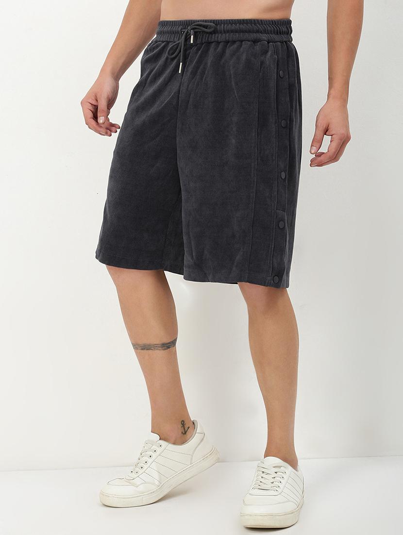 men mid rise solid shorts - 21721342 - Standard Image - 2