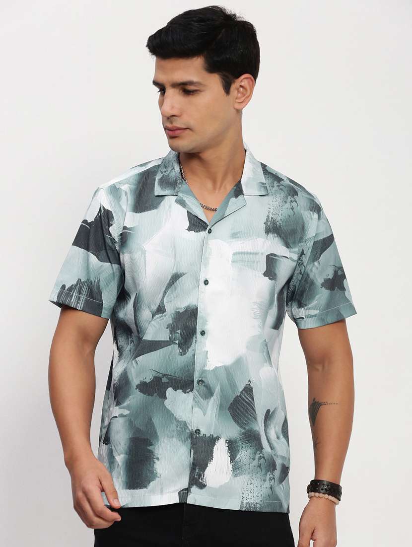 men short sleeves printed casual shirt