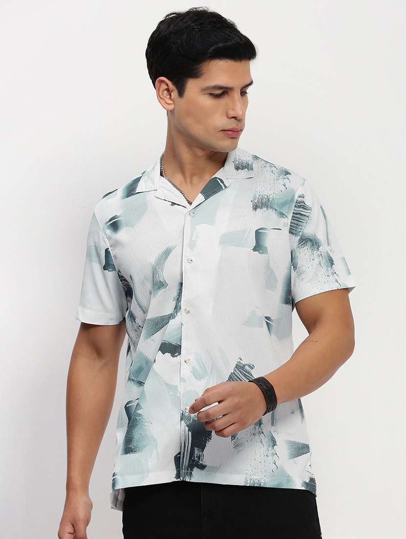 men short sleeves printed casual shirt