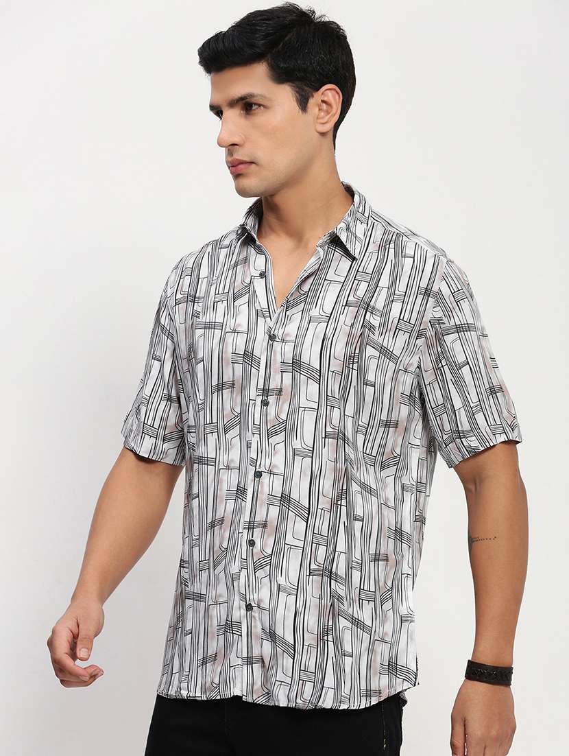 men short sleeves printed casual shirt - 21721538 -  Standard Image - 2