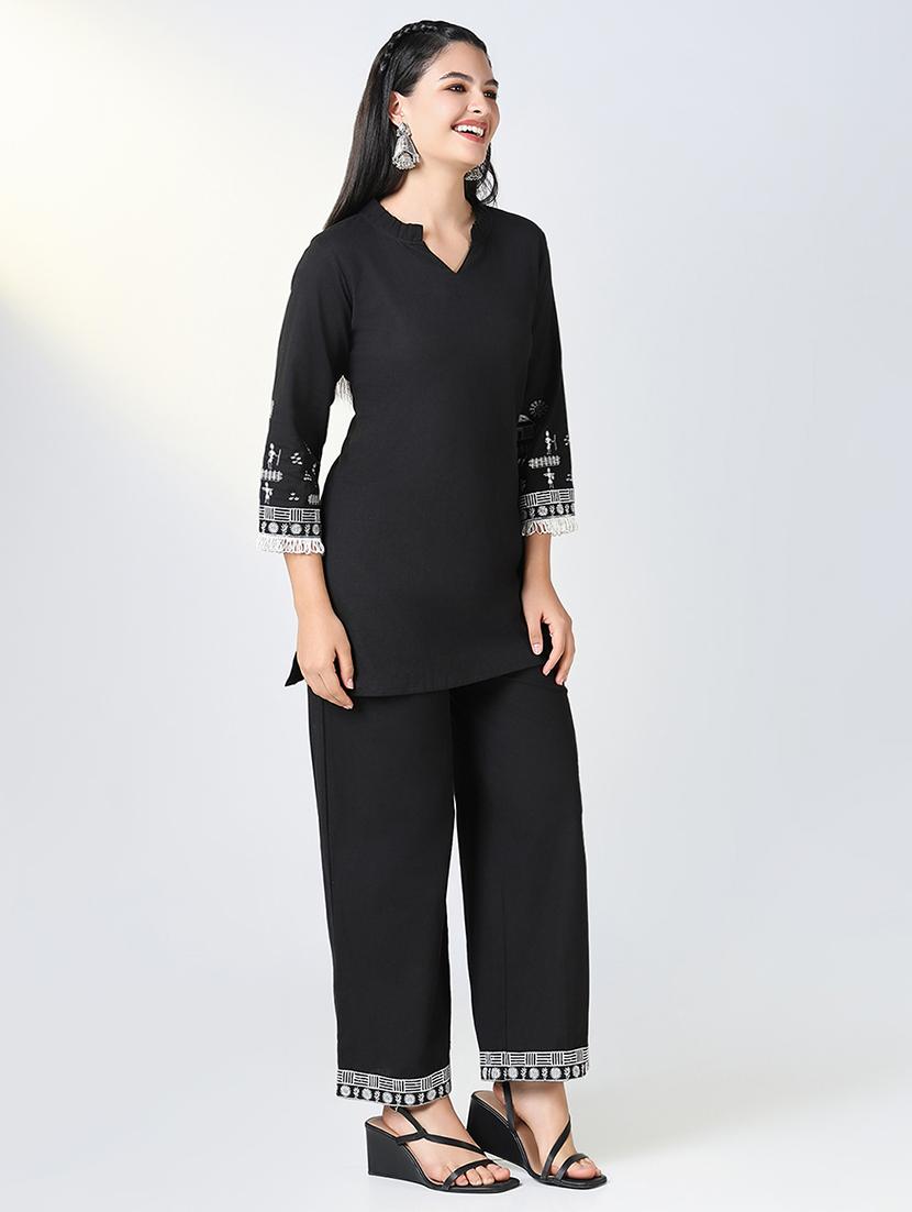 women embroidered kurta pant co-ords set - 21721658 - Standard Image - 2