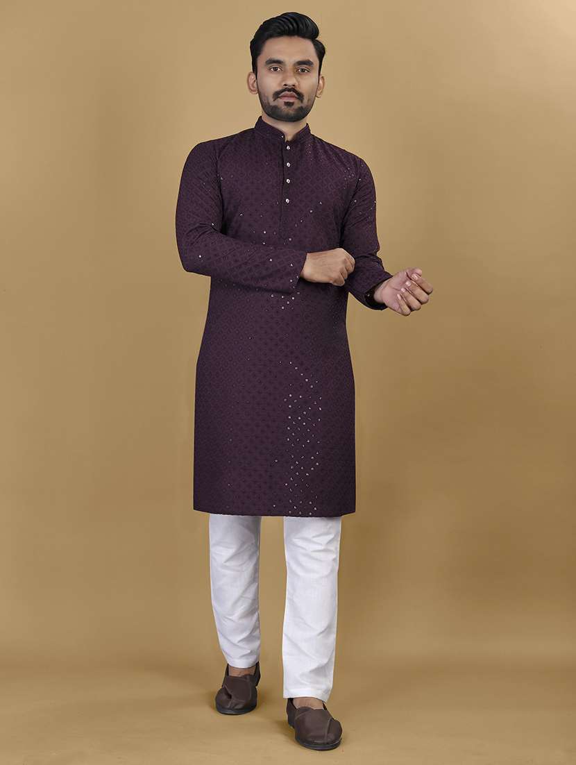 men embroidered mandarin neck kurta