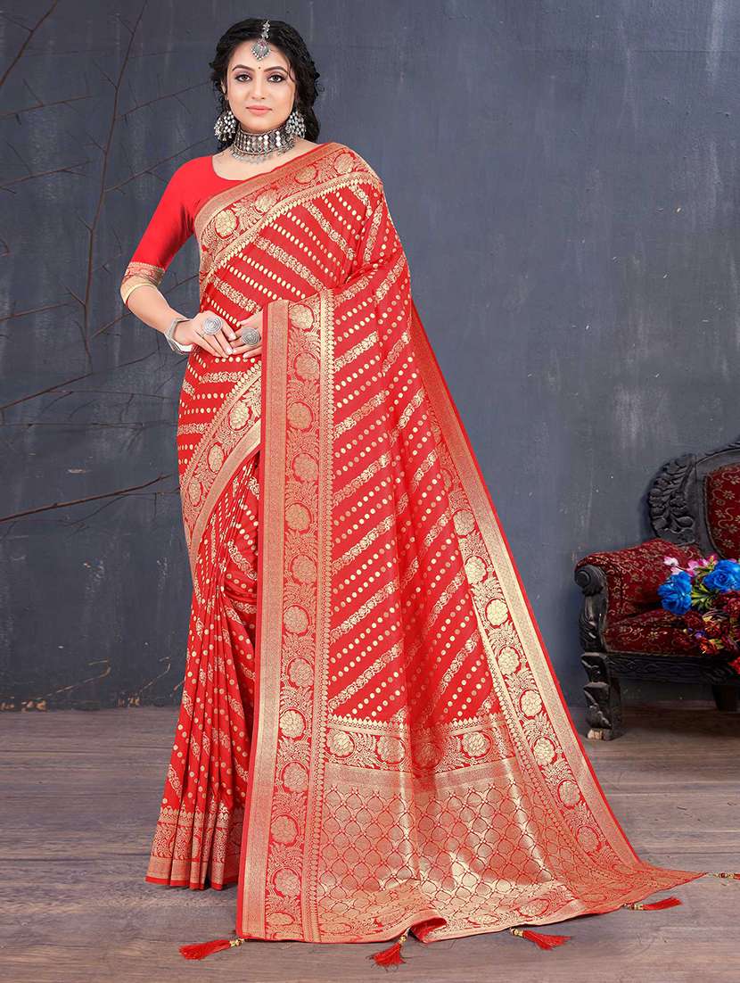 women self design banarasi saree with blouse