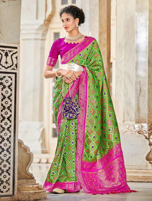 women printed casual wear saree with blouse - 21723102 -  Standard Image - 0