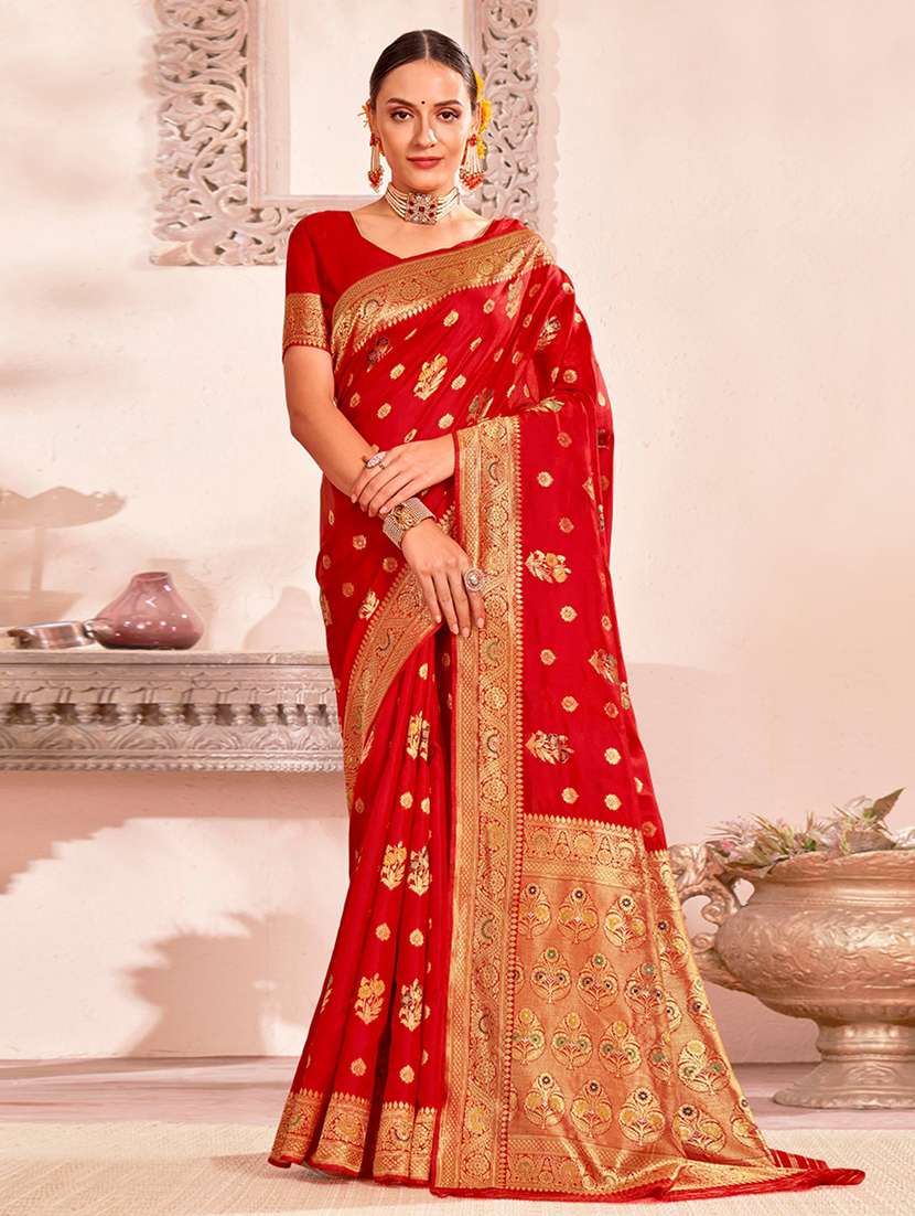 women self design banarasi saree with blouse