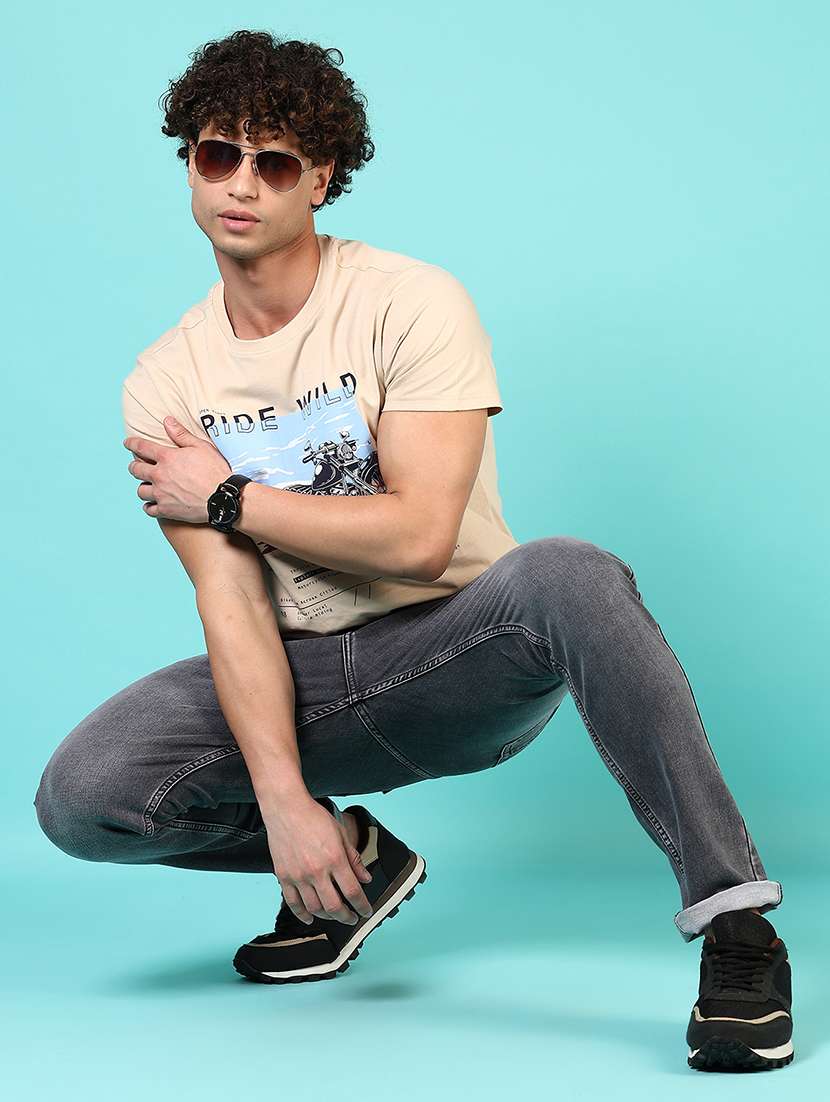 men front print round neck regular fit t-shirt - 21724123 -  Standard Image - 2