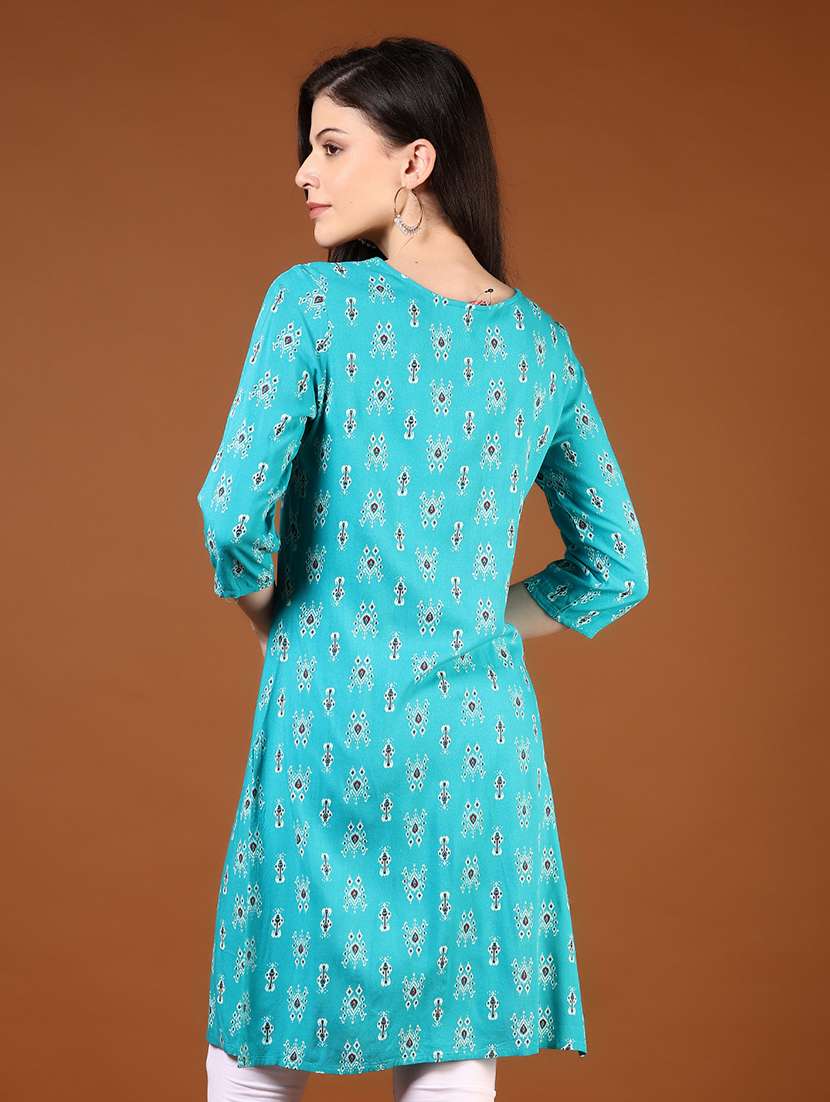 women three quarter sleeve straight kurta - 21724157 -  Standard Image - 2
