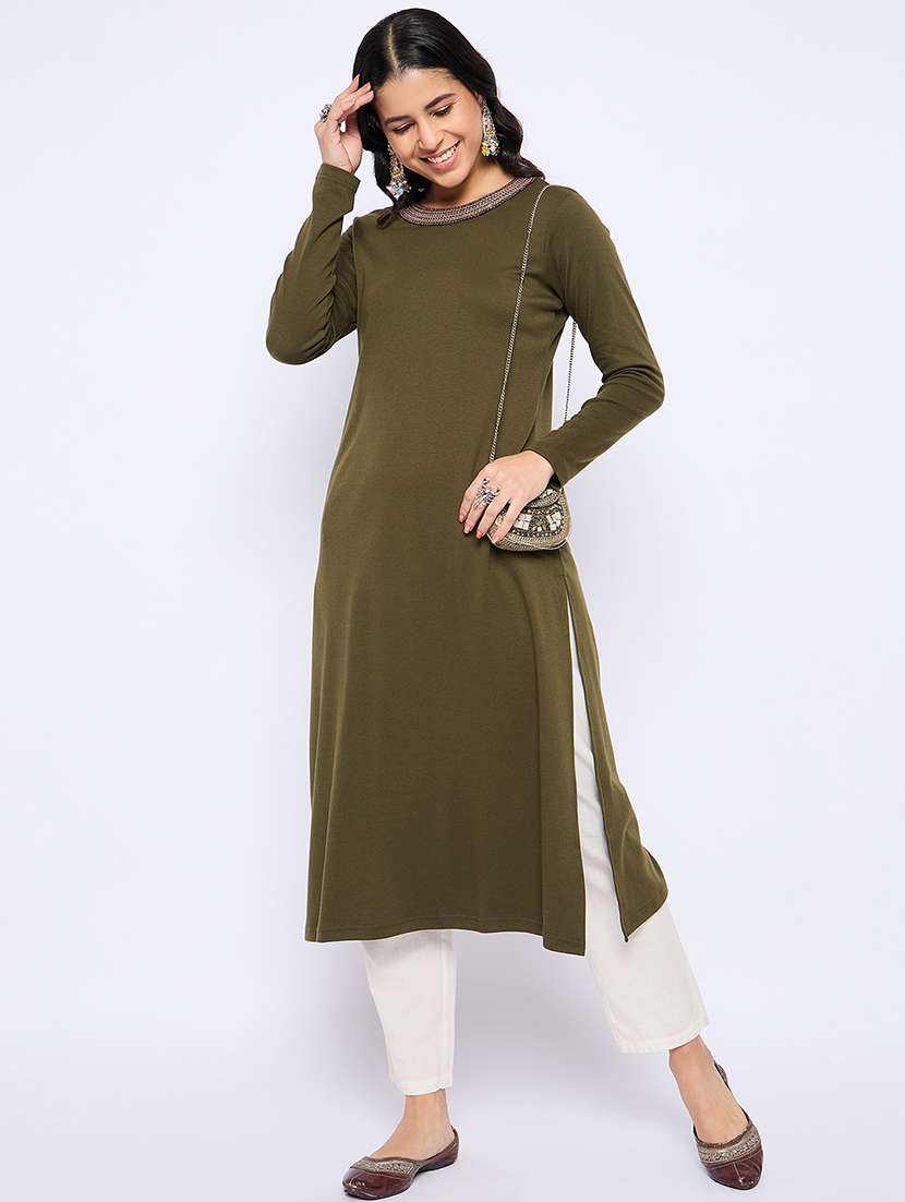 women self designed long sleeves woolen kurta