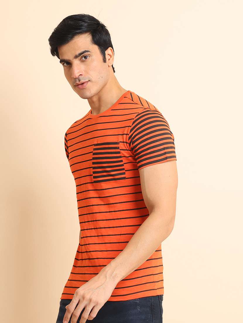 men short sleeves striped t-shirt - 21724556 -  Standard Image - 2