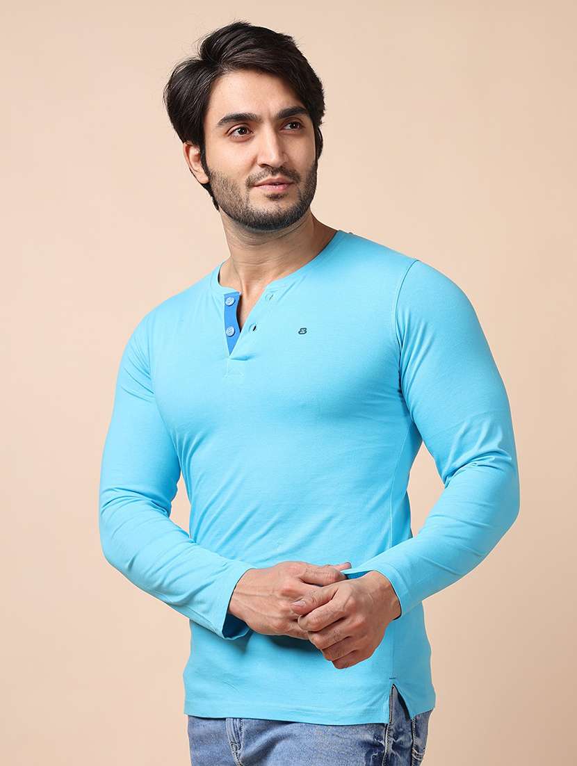 men long sleeves plain t-shirt - 21724975 - Standard Image - 2