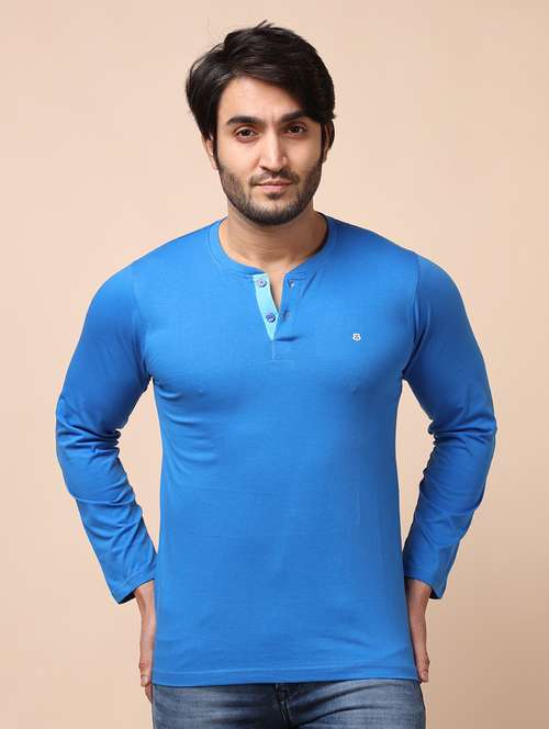 men long sleeves plain t-shirt - 21724988 -  Standard Image - 0